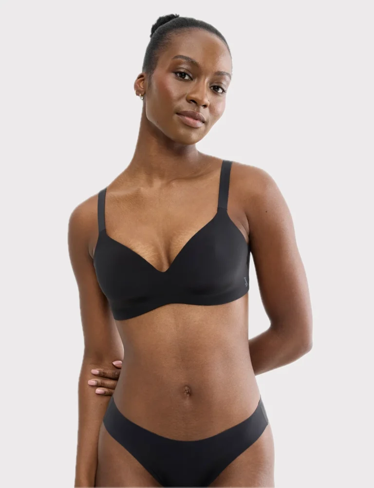 triumph love in lace Γυναικείο Σλιπ string 10228563 6845 (Αντιγραφή)